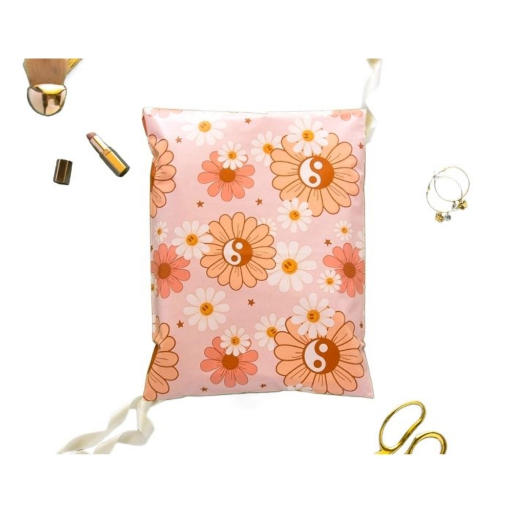 10 10" by 13" Yin Yang flower pollymailers